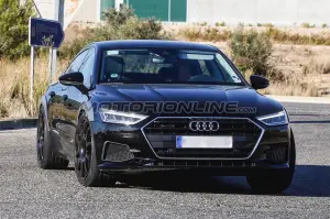 Audi RS7 Sportback 2019 muletto - Foto spia 24-11-2017