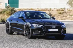 Audi RS7 Sportback 2019 muletto - Foto spia 24-11-2017