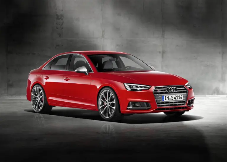 Audi S4 e S4 Avant MY 2016 - 10