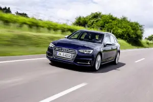 Audi S4 e S4 Avant MY 2016 - 22