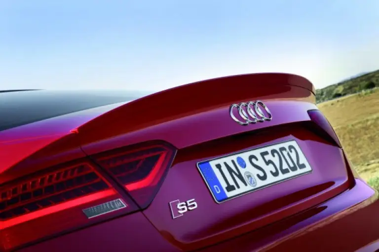 Audi S5 restyling 2011 - 14