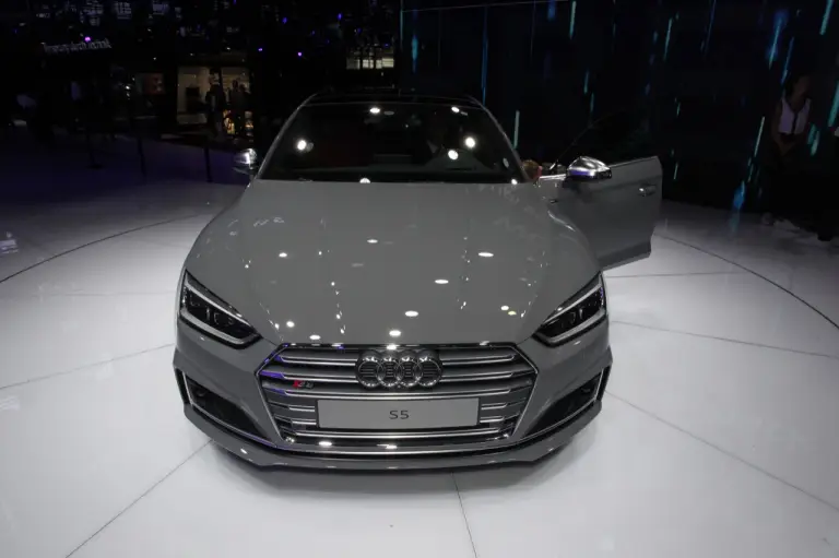 Audi S5 Sportback foto live - Salone di Parigi 2016  - 2