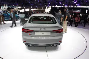 Audi S5 Sportback foto live - Salone di Parigi 2016  - 3