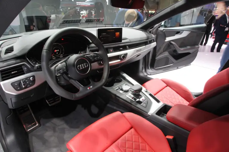 Audi S5 Sportback foto live - Salone di Parigi 2016  - 5