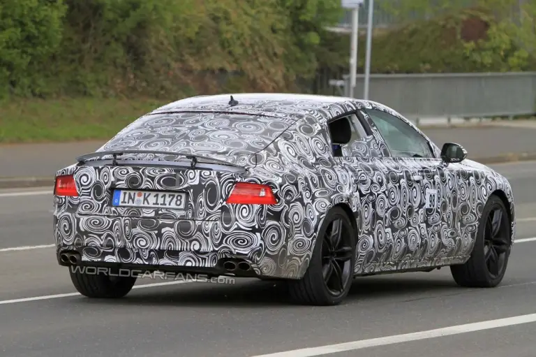 Audi S7: foto spia - 1