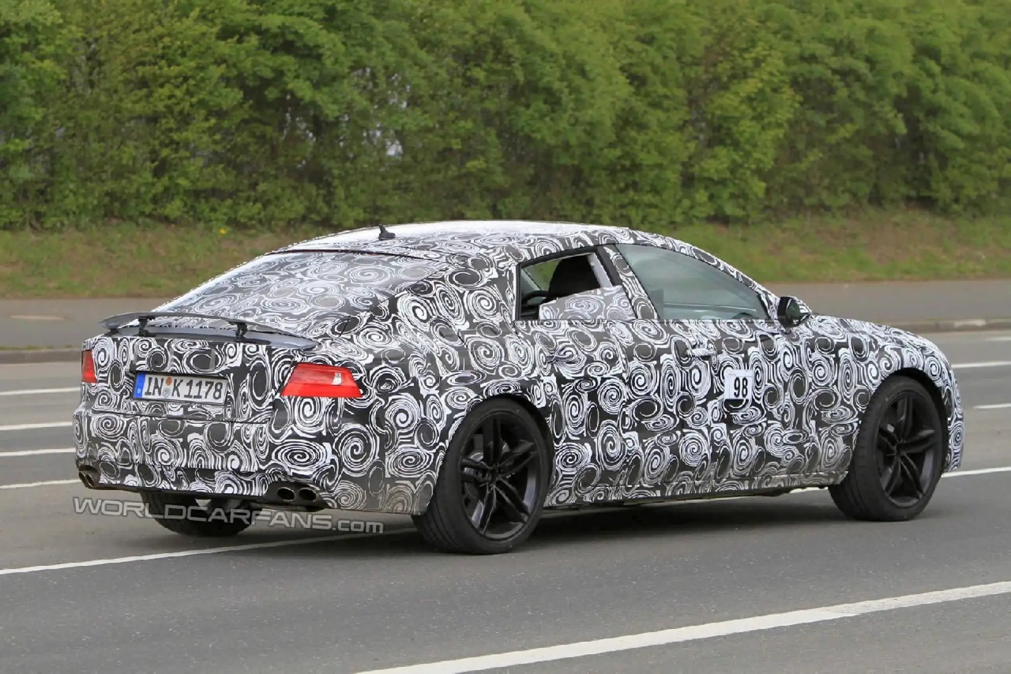 Audi S7: foto spia - 3