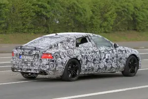 Audi S7: foto spia