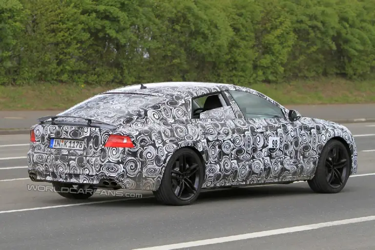 Audi S7: foto spia - 3