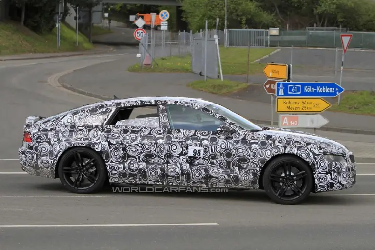 Audi S7: foto spia - 4