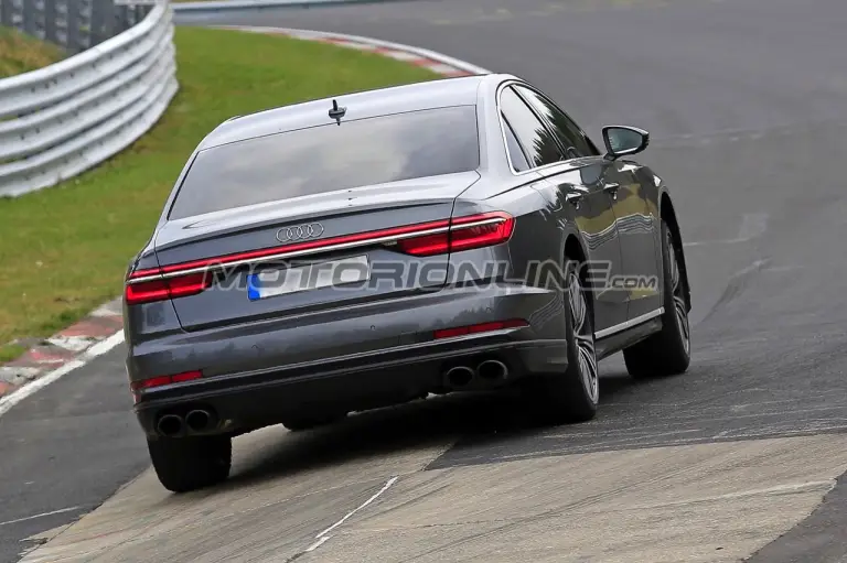 Audi S8 - Foto spia 4-5-2018 - 8