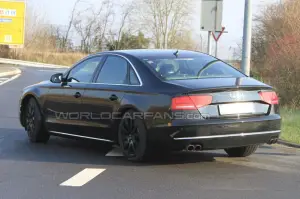 Audi S8 foto spia - 1