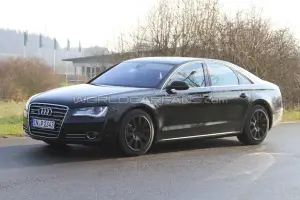 Audi S8 foto spia - 5