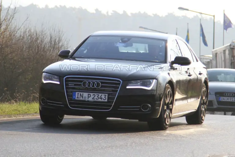 Audi S8 foto spia - 6