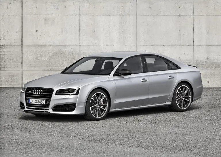 Audi S8 plus - 6