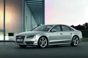 Audi S8 - 5