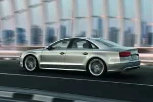 Audi S8 - 8