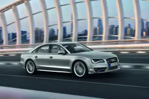 Audi S8 - 10