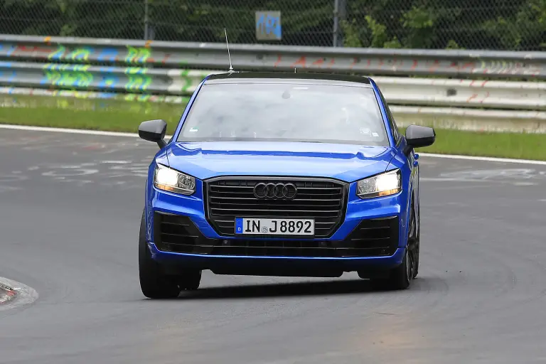 AUDI SQ2 - foto spia - 1