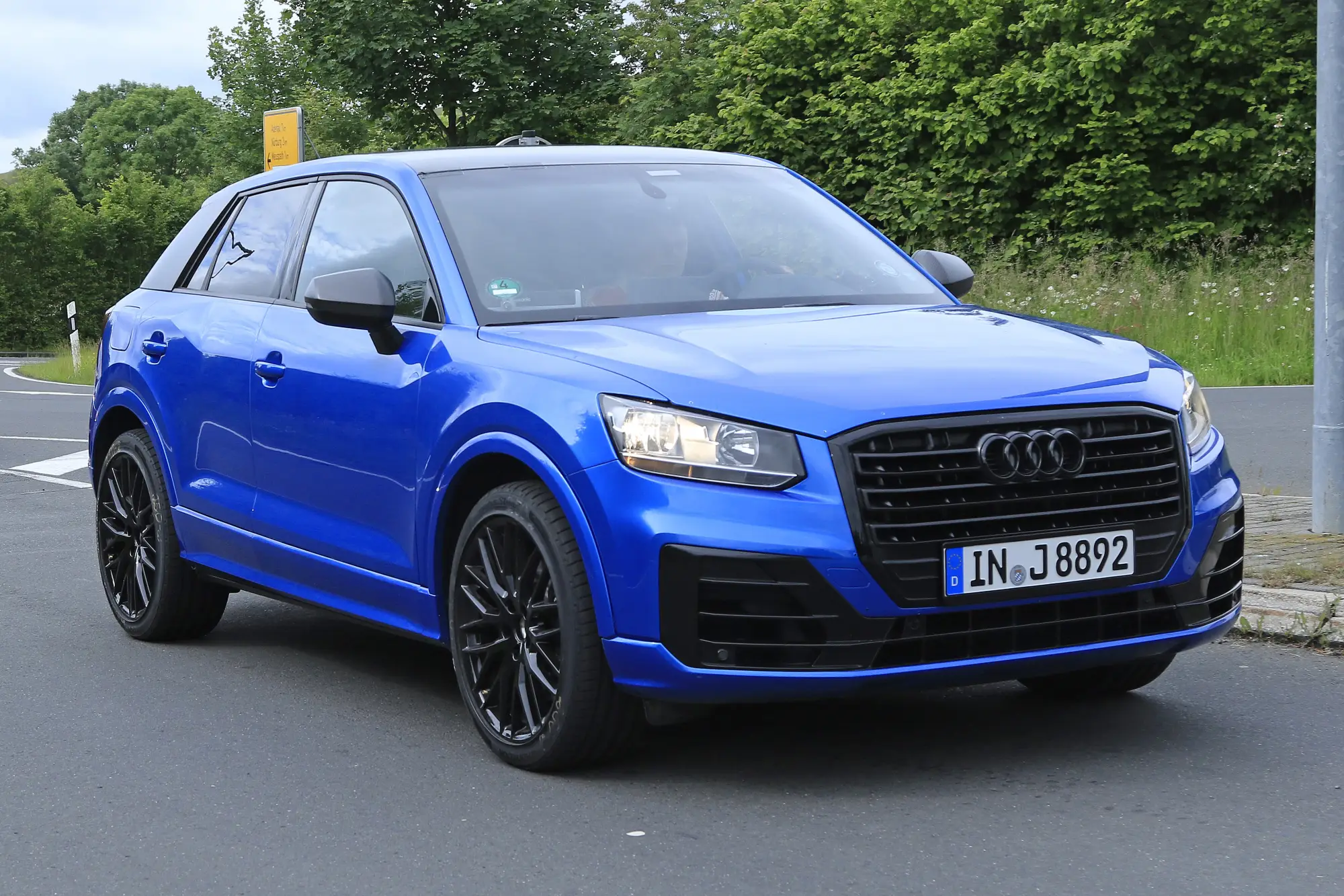 AUDI SQ2 - foto spia - 12