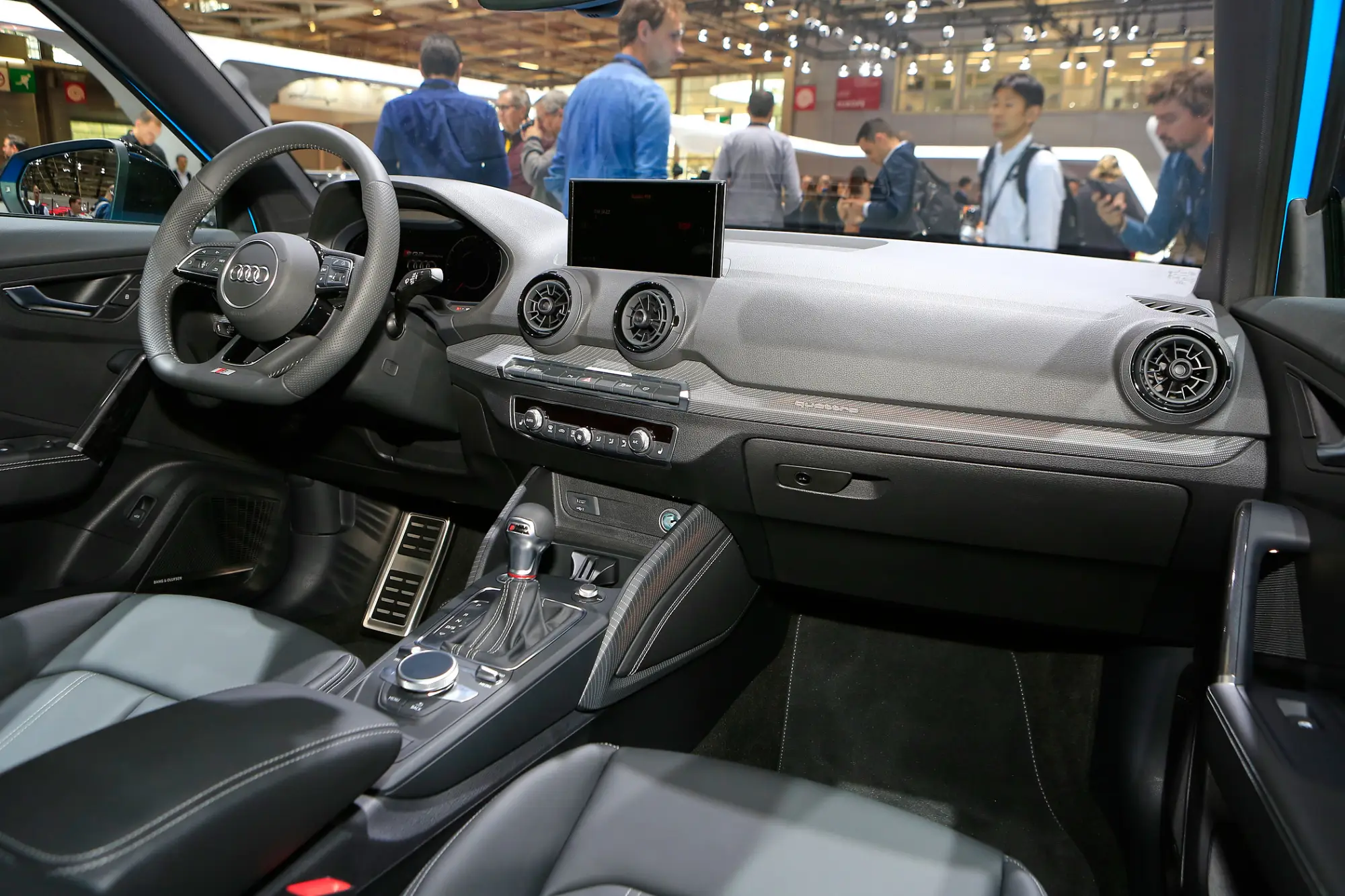 Audi SQ2 - Salone di Parigi 2018 - 9