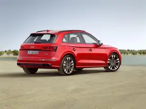 Audi SQ5 MY 2018 Salone di Detroit 2017 - 1