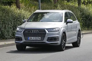 Audi SQ7 - Foto spia 17-06-2015 - 1