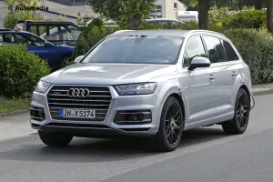 Audi SQ7 - Foto spia 17-06-2015