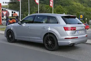 Audi SQ7 - Foto spia 17-06-2015