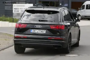 Audi SQ7 - Foto spia 20-05-2015