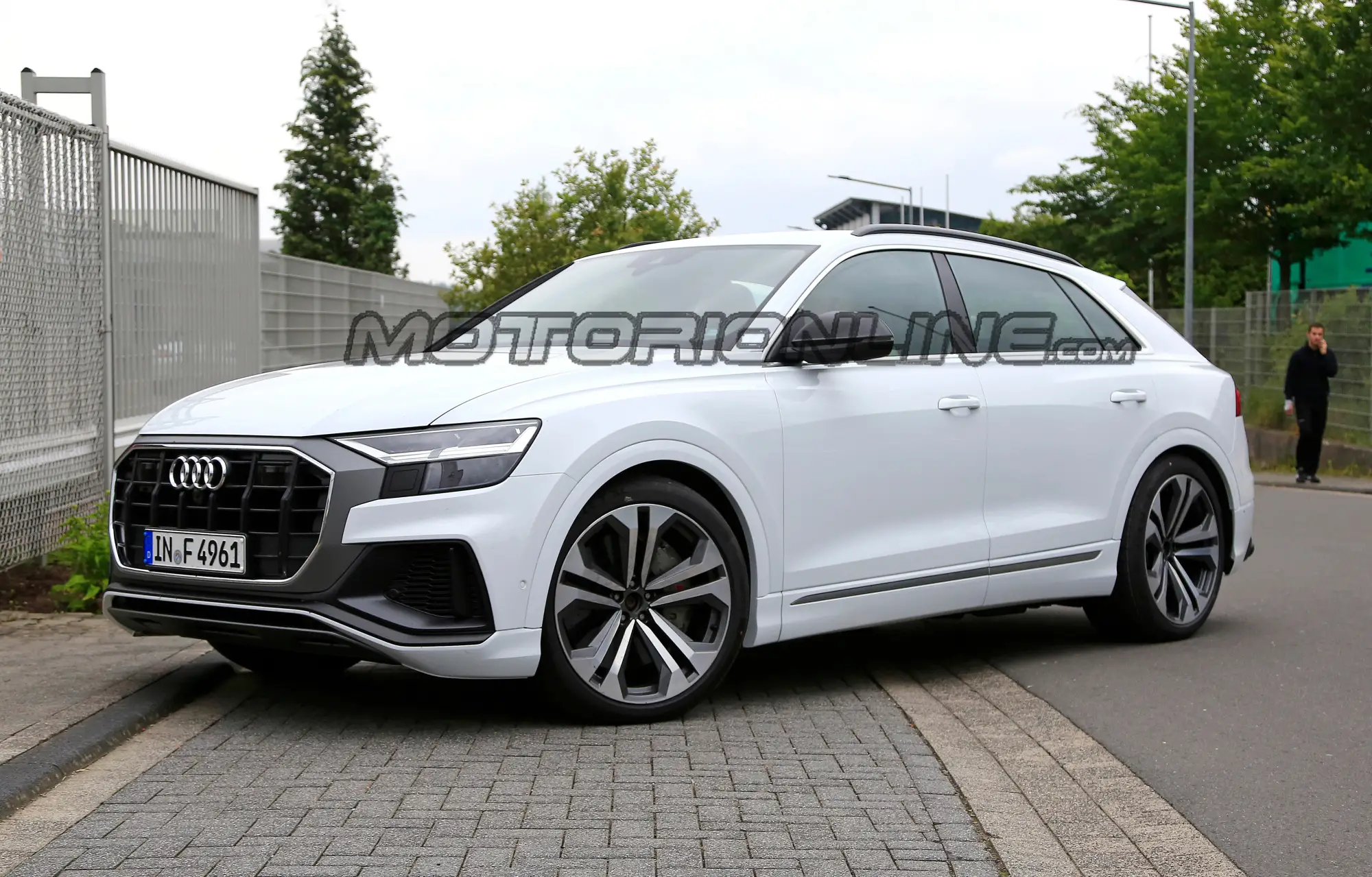 Audi SQ8 - Foto spia 26-06-2018 - 3
