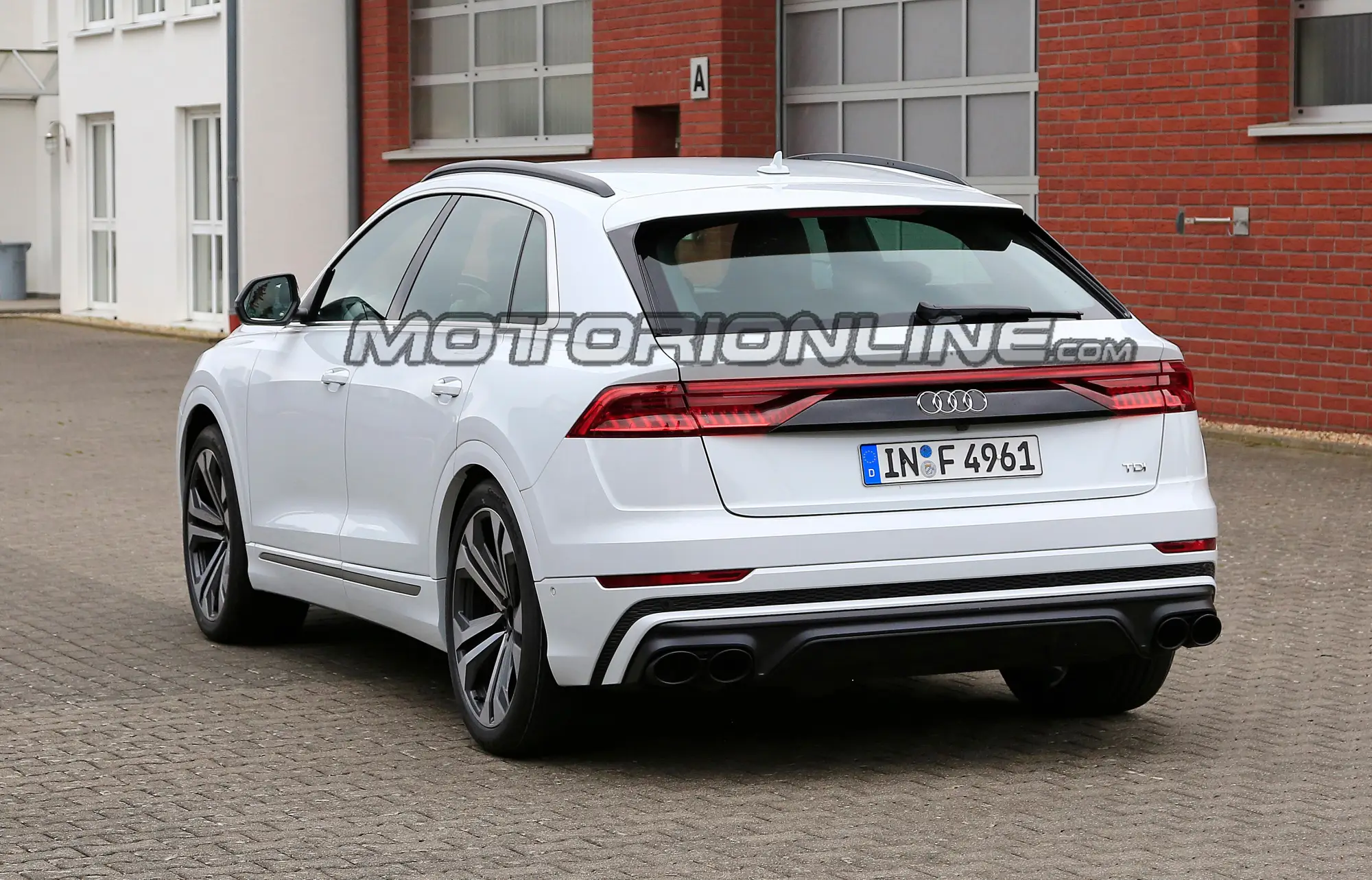 Audi SQ8 - Foto spia 26-06-2018 - 7