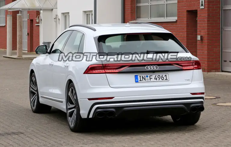 Audi SQ8 - Foto spia 26-06-2018 - 8