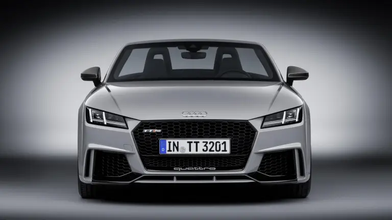 Audi TT RS - 12