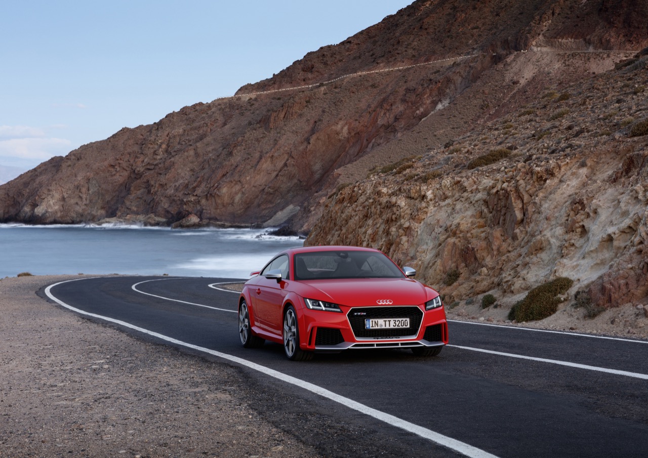 Audi TT RS Coupe e Audi TT RS Roadster