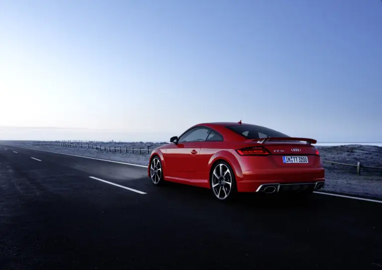 Audi TT RS Coupe e Audi TT RS Roadster - 4