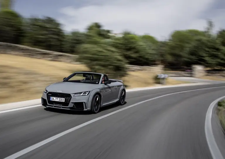 Audi TT RS Coupe e Audi TT RS Roadster - 160