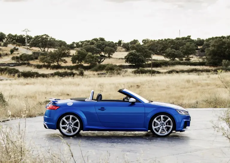 Audi TT RS Coupe e Audi TT RS Roadster - 180