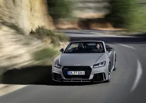 Audi TT RS Coupe e Audi TT RS Roadster