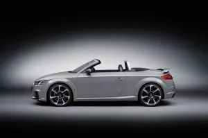Audi TT RS Coupe e Audi TT RS Roadster