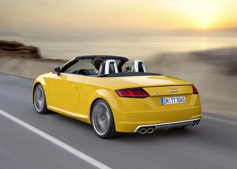 Audi TT S Roadster  - 1