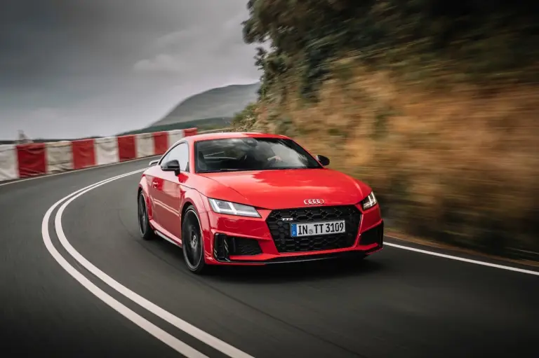 Audi TTS 2019 - 10