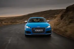 Audi TTS 2019 - 18