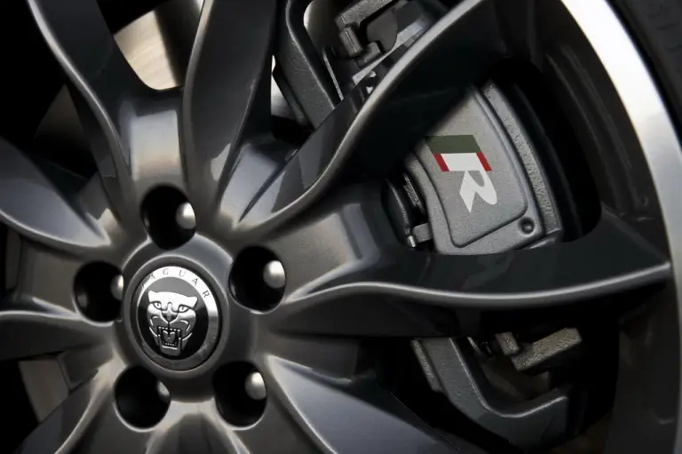 Audi XF Black Pack Edition - 4