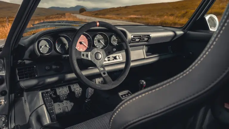 AutoArt 993R Porsche 911 restomod - Foto - 12