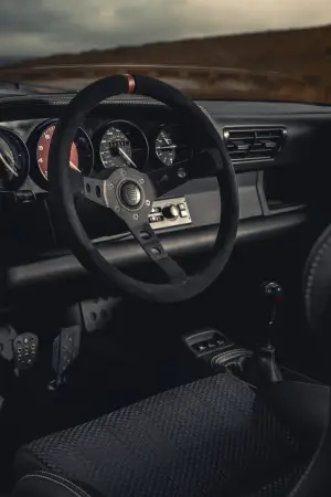 AutoArt 993R Porsche 911 restomod - Foto - 14