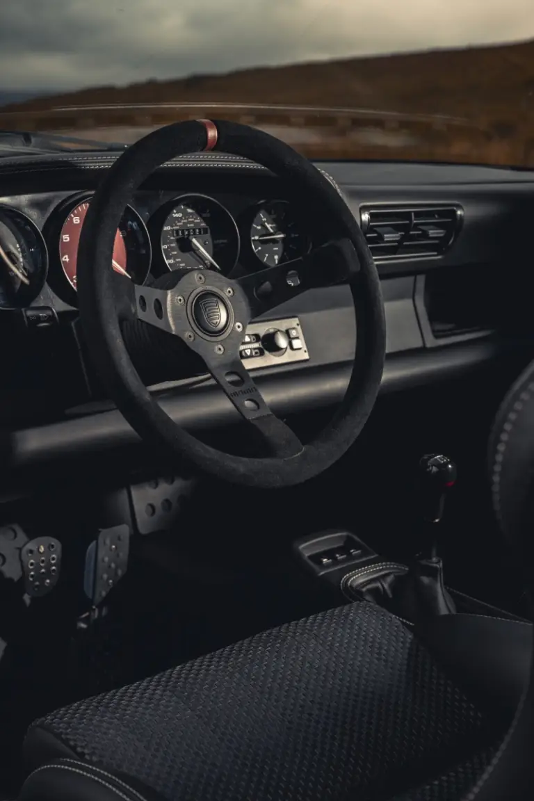 AutoArt 993R Porsche 911 restomod - Foto - 14