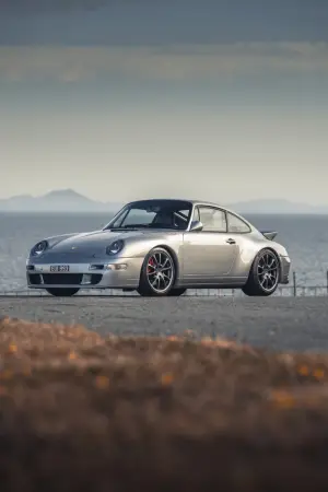 AutoArt 993R Porsche 911 restomod - Foto - 34