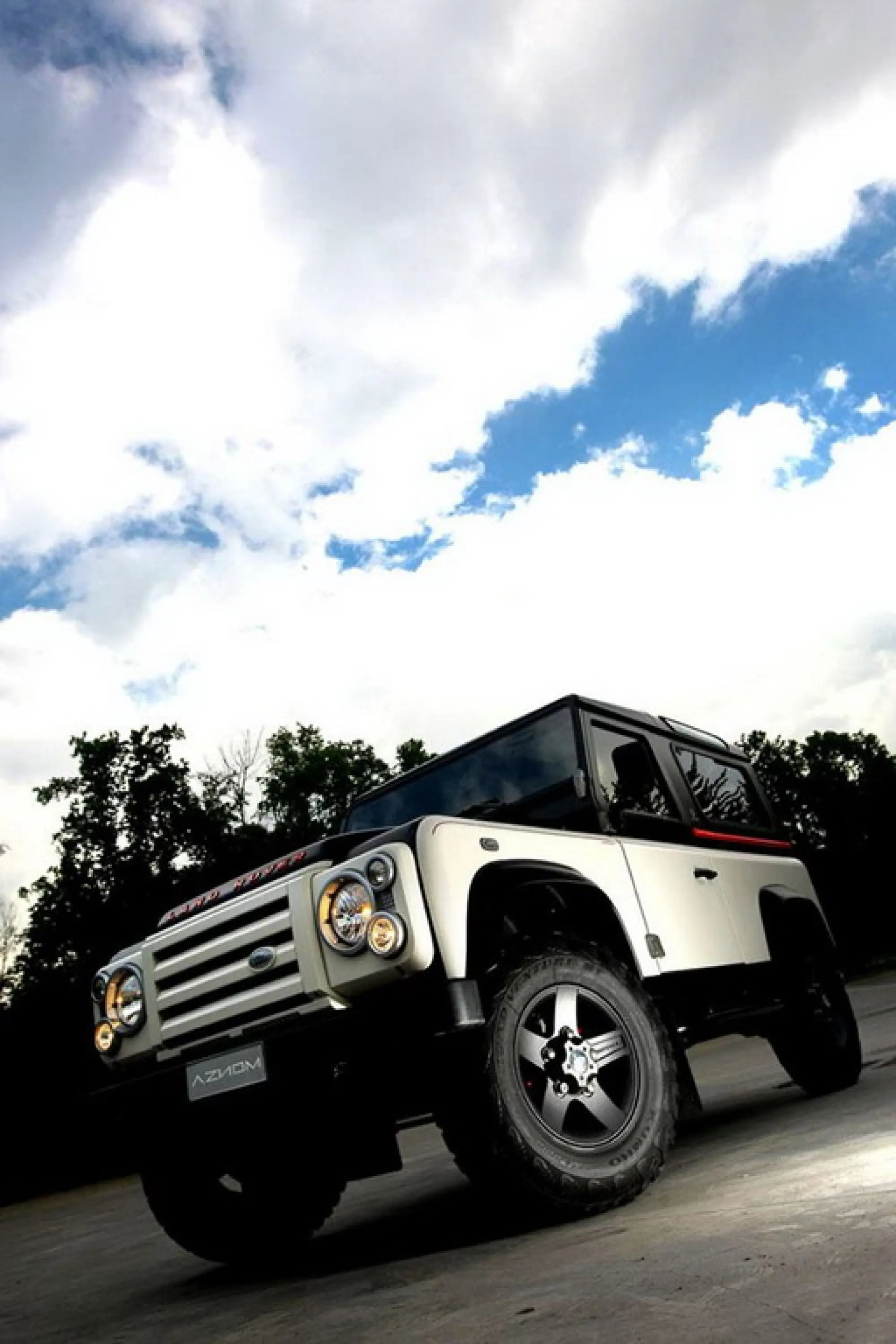 Aznom Land Rover Defender - 6