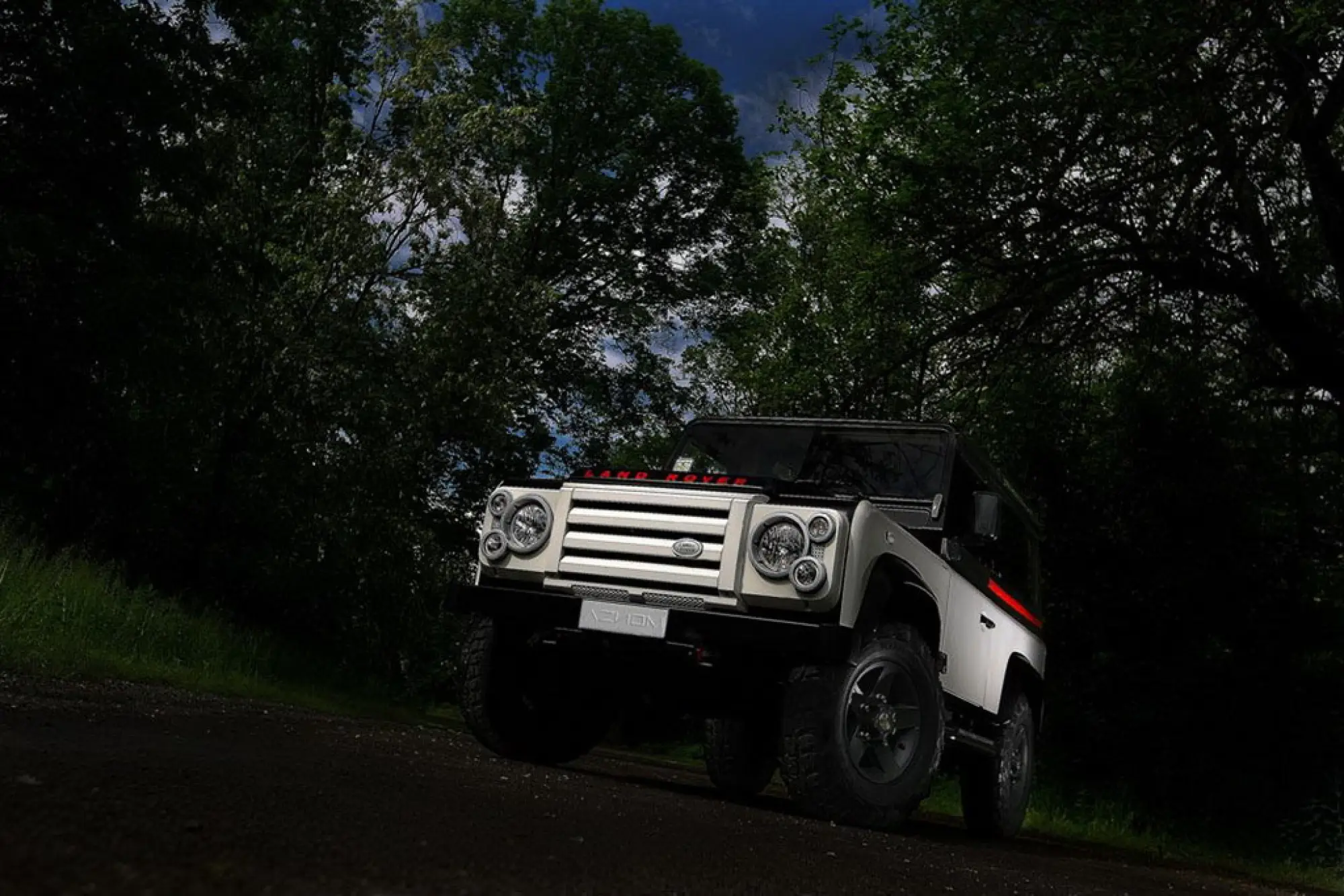 Aznom Land Rover Defender - 38