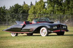 Batmobile ufficiale 1963 all\'asta - 1